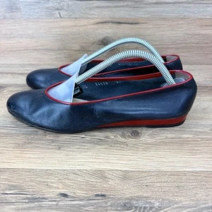 Salvatore Ferragamo Women Flats size 7B Black Leather - Picture 1 of 7