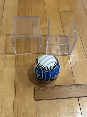 Columbus Clippers Хромированный Глянцевый Бейсбольный Сувенир Рекламный с Чехлом Новый из старых запасов - Изображение 1 из 4