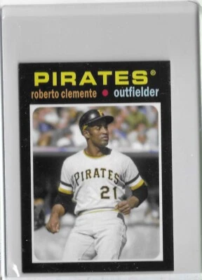 2013 Update 1971 Topps Minis Roberto Clemente #TM-42 HOF - Image 1 of 2