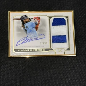 Parche Automático 2024 Topps Definitive Collection Vladimir Guerrero Jr Marco Dorado 7/30 - Imagen 1 de 2