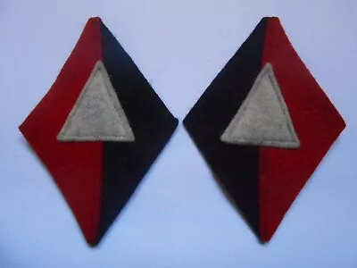 1st Infantry Division Royal Artillery  pair  cloth formation signs unit patches - Image 1 of 3
