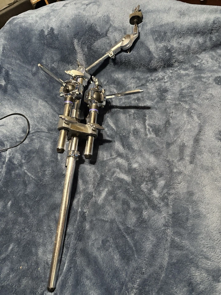 Soporte triple tom montaje Yamaha TH945B YESS Foto 1 de 3