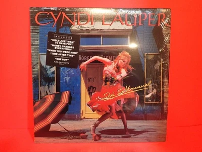 NEAR MINT! Vtg 1983 CYNDI LAUPER Album SHES SO UNUSUAL Lp  Vinyl RECORD Foto 1 de 4