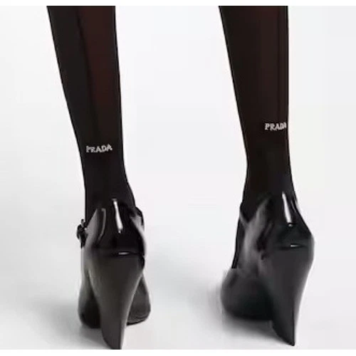 Medias Prada Negras Nailon Ligeras Opacas Transparentes Detalle de Logo Hecho en Italia Talla 1 Nuevas con Etiquetas Foto 1 de 4