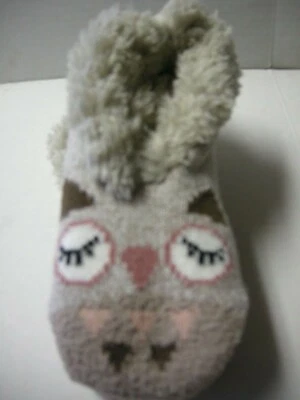 Chinelos, femininos, estampa de animais, marrom, rosa e pelúcia branca, tamanho pequeno, novo em folha - Imagem 1 de 3