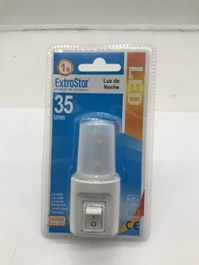 LUZ PARA ENCHUFE CON INTERRUPTOR CONSUMO 1 WATIO - Imagen 1 de 3