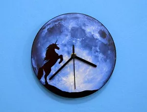 Einhorn Silhouette auf dem Mond - Wanduhr - Bild 1 von 3