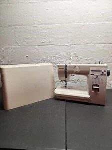 Janome 415 Multifunctional Sewing Machine 17 Decorative Stitches Bobbin Winder - Picture 1 of 23