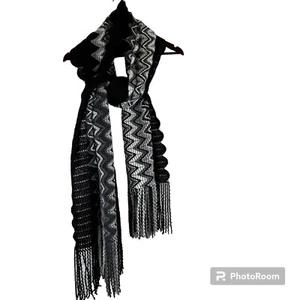 Bufanda chal envolvente tejida negra blanca gris Chevron Zig Zag bohemia chic 8'x2,5' - Imagen 1 de 11