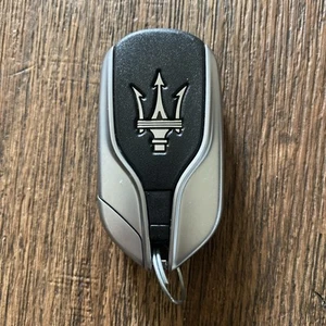 OEM Maserati keyless entry smart remote car key fob Genuine ORIGINAL - FAST SHIP - Picture 1 of 4