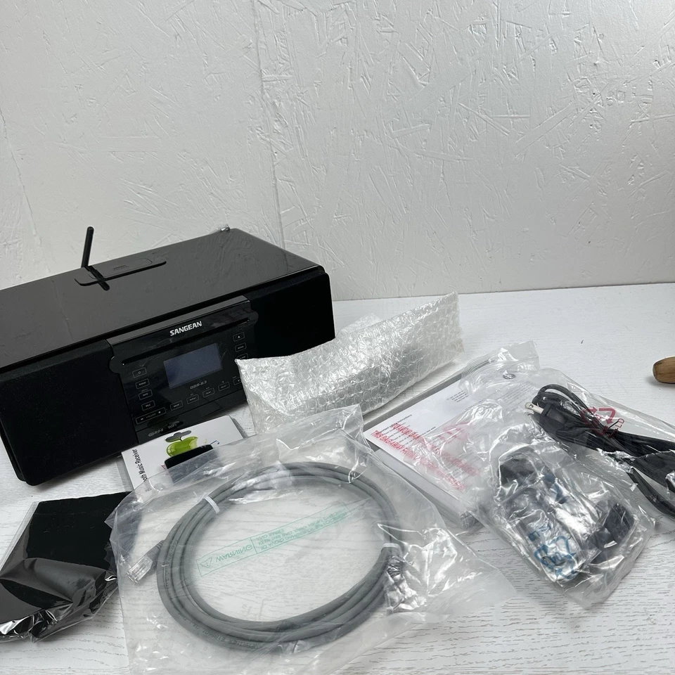 Sistema de radio todo en uno Sangean DDR-63 con Internet WiFi FM-RDS auxiliar en CD USB ¡USADO EN EXCELENTE ESTADO! Foto 1 de 4