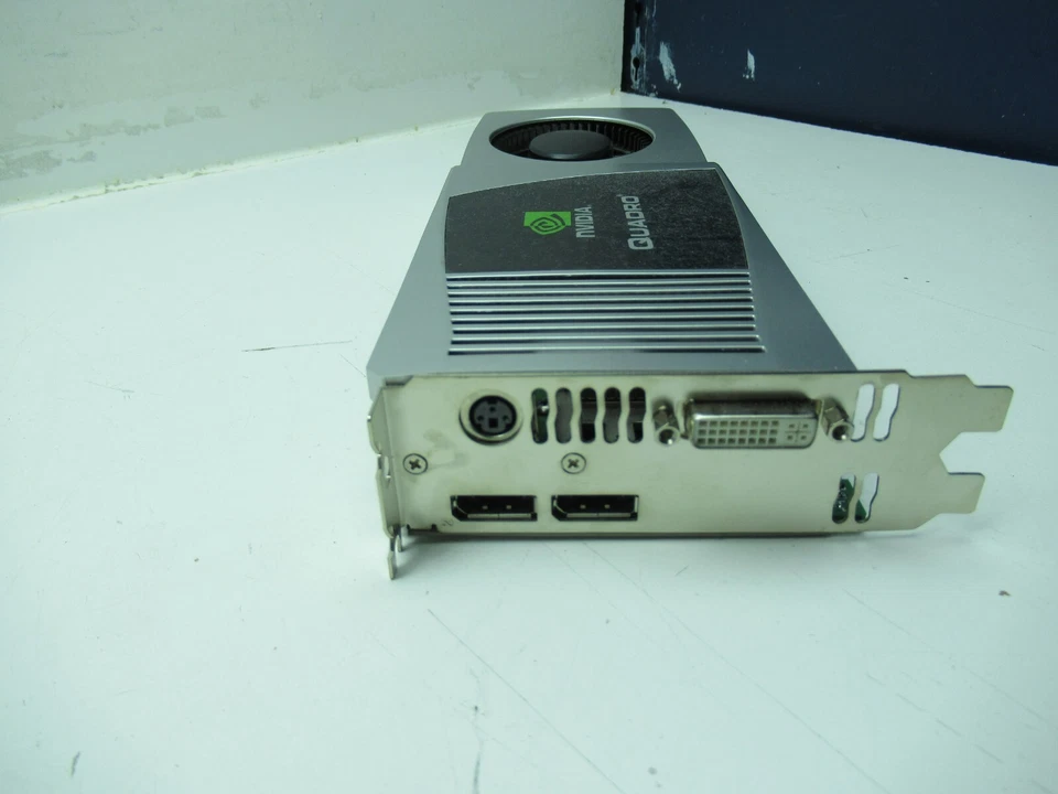 NVIDIA 01G28H Quadro FX 4800 PCIe graphics card, 1.5 GB GDDR3, DVI, DisplayPort - Image 1 of 4