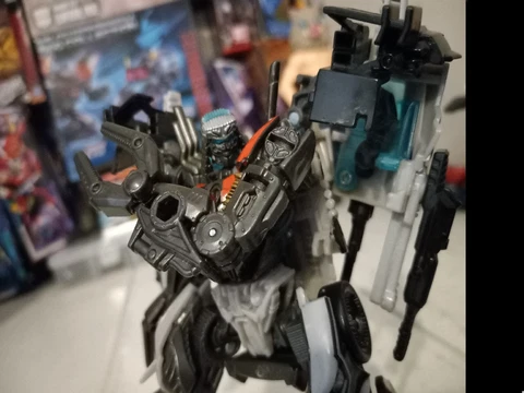Transformers Dark of the Moon ARMOR TOPSPIN Deluxe Dotm Cover