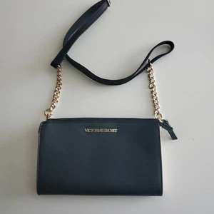 Victoria Secret  Makeup Cosmetic Bag Purse Wristlet Wallet Black FREE SHIPPING - Picture 1 of 4