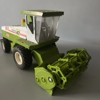 ACE Champion Combine Harvester  1:32 Scale - Image 1 of 4