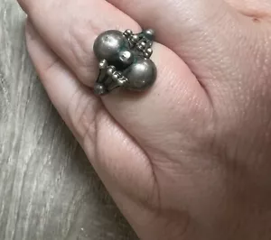 Vintage MCM ring Silver Jewelry Sphere Ball Cluster Size 8 Bin 53 - Picture 1 of 4