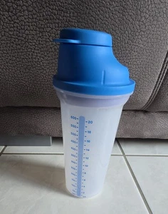 Tupperware Mix-Fix 600 Ml Shake-It Blau Shaker Messbecher - Bild 1 von 1