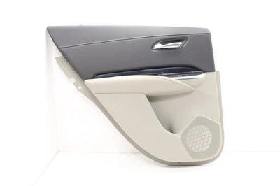 Cadillac XT4 2019-2020 panel de cubierta de moldura de puerta trasera izquierda OEM 62025198 GRIS_HRQ Foto 1 de 4