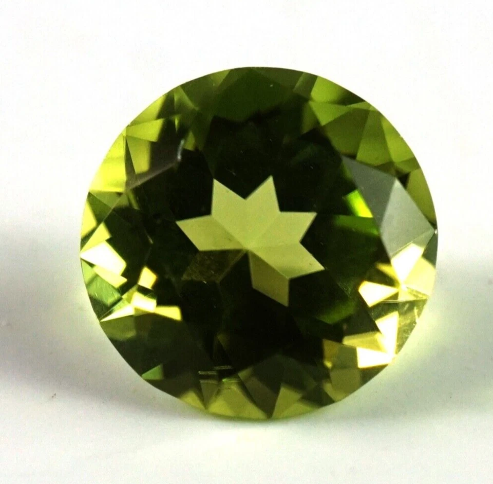 6x6 mm Faceted ROUND PERIDOT - 0.85 ct Natural Gemstone - RETIREMENT SALE! - Image 1 of 1