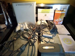 Microsoft Xbox 360 Arcade Launch Edition 256GB White Console - Picture 1 of 10