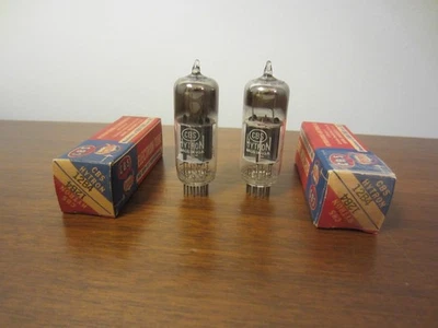 Par de tubos CBS Hytron 12B4 - Nuevo en caja - Mismo fecha - Probado en Hickok Foto 1 de 4