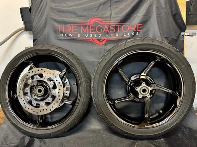 Ruedas, rotores y neumáticos Harley Davidson CVO Aggressor despegue CVO-AG-2654-19-18-2 Foto 1 de 4