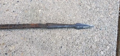 Lanza africana origen Pacífico Sur 62" largo vintage antigua sin fecha coleccionable Foto 1 de 4