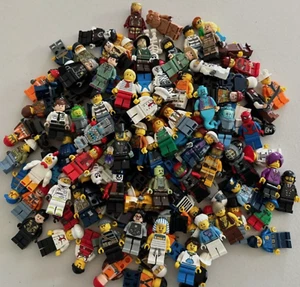 Random 24 x LEGO Minifigures Lot - Space Marvel City Star Wars Castle Ninjago A - Picture 1 of 23