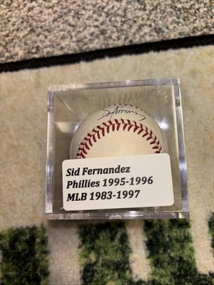 Béisbol y estuche firmado por Sid Fernández, Mets, Filis, ONL Foto 1 de 4