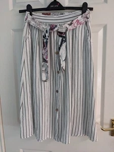 Goose Island brand new skirt Size S/M - Picture 1 of 3