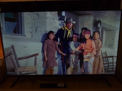 Biete einen guten gebrauchten Hisense Smart TV 43 Zoll. Model:43A6FG an. - Bild 1 von 4