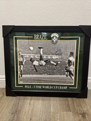 Pele Of Brazil Autographed Framed Photo PSA Certified #Z54140 - 16x20 - Image 1 of 4