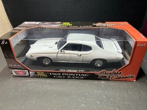 1:18 MOTOR MAX 1969 PONTIAC GTO JUDGE White On Black The Judge - Picture 1 of 15