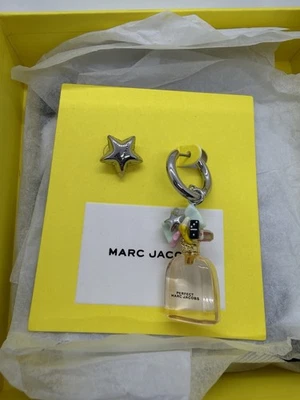 Pendientes Marc Jacobs Mini Icon Perfectos Foto 1 de 3