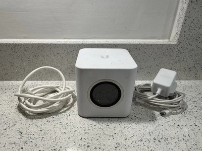 Ubiquiti AmpliFi HD WiFi Mesh Router - (AFi-R) - Image 1 of 4