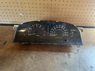 Toyota Tacoma 1998 cuadro de instrumentos indicadores sin probar (stock #239) Foto 1 de 4