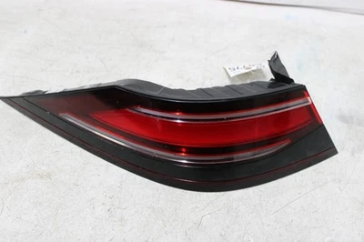 Conjunto de luz trasera izquierda 24 GENESIS G90 Foto 1 de 4