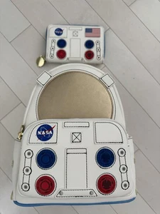 NASA Kennedy Space Center Astronaut Raumanzug Loungefly Rucksack und Geldbörse - Bild 1 von 13