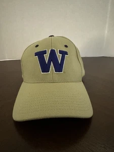 Washington Huskies Zephyr Z Fit Cap Hat Medium Large Fitted Tan Purple Pre-Owned - Picture 1 of 8