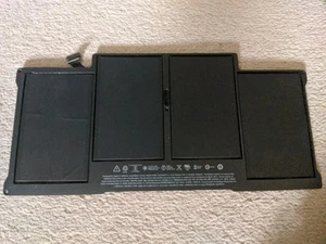 Genuine Apple MacBook Air Batteries Bundle- A1496 - A1495 - A1322 - Afbeelding 1 van 10