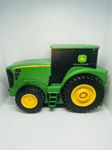 Tomy Ertl JOHN DEERE Green Plastic Tractor Carry Case Storage Tractor - Picture 1 of 9
