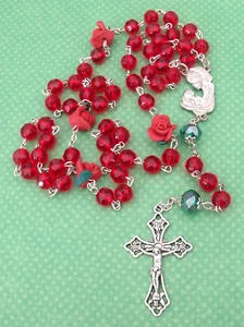 New Red Bead Flower Christmas Madonna Child Centerpiece Catholic Rosary w Pouch - Picture 1 of 4