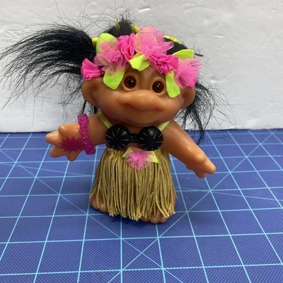 Totally Troll NINI WAHINI 2001  5"Hawaiian Troll Doll Hula Girl - Image 1 of 4