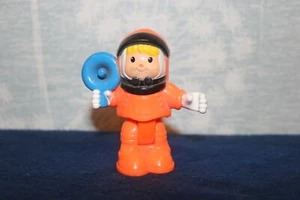 Fisher Price Little People ASTRONAUT orange bewegliche biegsame Figur Junge - Bild 1 von 2