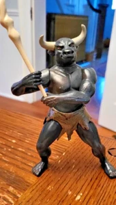 figura negra minotauro vintage plástico, ojos rojos nuevo papo - Imagen 1 de 4