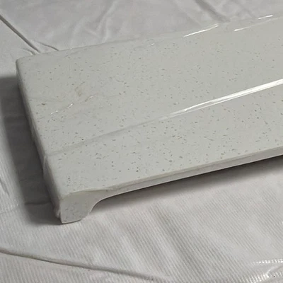 Salpicaduras laterales Kohler 5451-S33 sólido/expresiones material de superficie sólida - blanco Foto 1 de 4