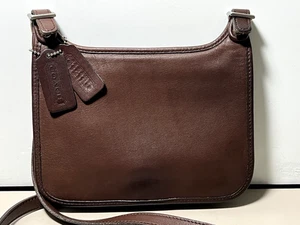 Coach Brown Leather Shoulder Bag # 000-9142 Hippie Flap Closure - Picture 1 of 8