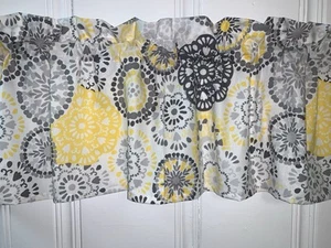 Handmade Modern Big Wheels Circles VALANCE CURTAIN Kitchen RV Campers Decor - Picture 1 of 3