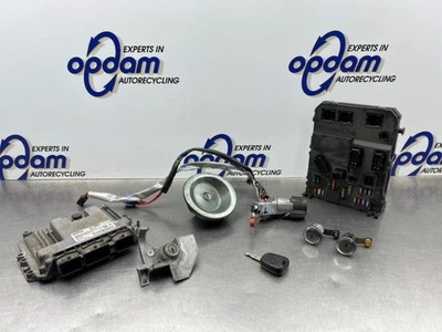 Centralina motore Peugeot Partner I Combispace 9657999680 P22709613 - Immagine 1 di 4