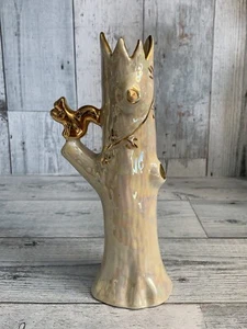 Vintage Ivory Porcelain SQUIRREL IN TREE TRUNK Bud Vase 22K GOLD - Picture 1 of 7